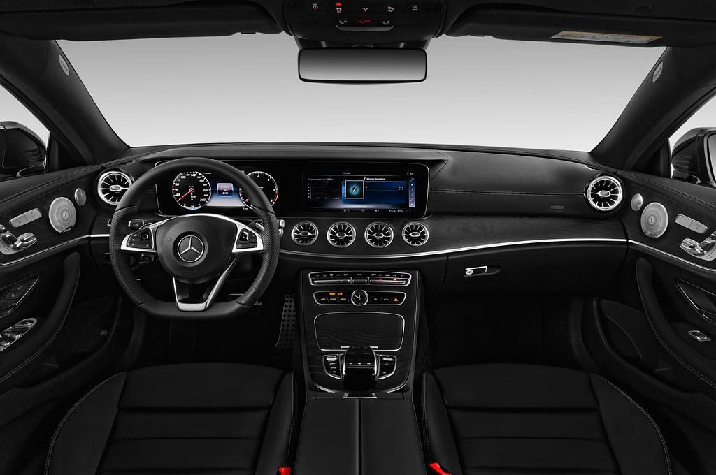 Mercedes E Class (Baujahr 2017) AMG Line 2 Türen Cockpit und Innenraum
