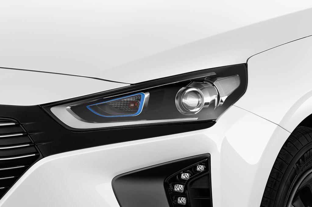 Hyundai Ioniq Hybrid (Baujahr 2017) Premium 5 Türen Scheinwerfer