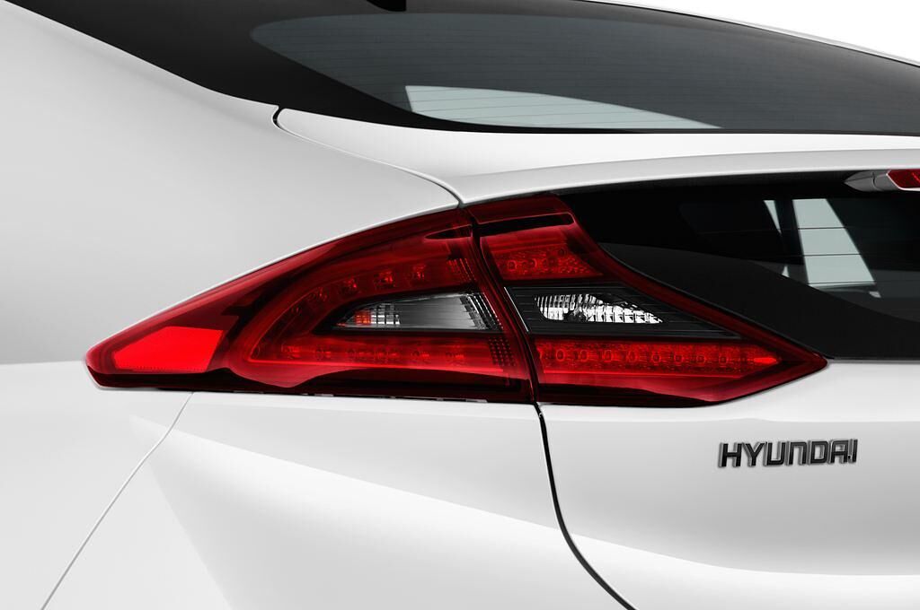 Hyundai Ioniq Hybrid (Baujahr 2017) Premium 5 Türen Rücklicht