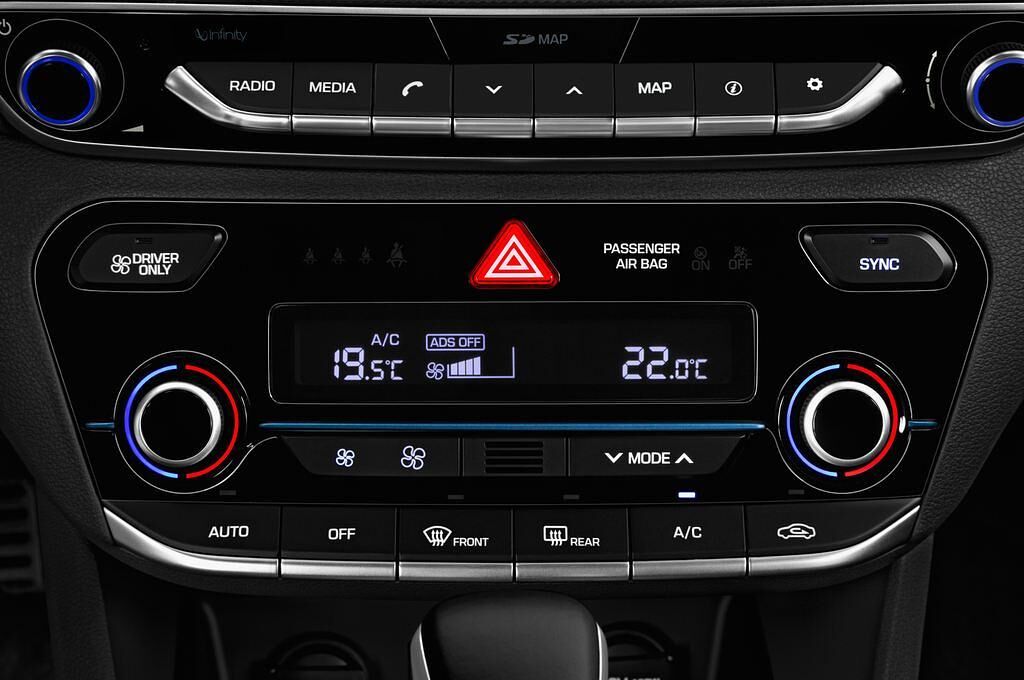 Hyundai Ioniq Hybrid (Baujahr 2017) Premium 5 Türen Temperatur und Klimaanlage