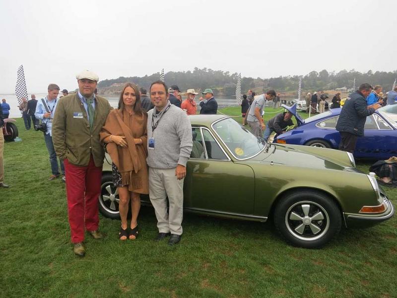 Michael Heinemann aus Neuss (links) vor seinem 1969 Porsche 911S Coupe.