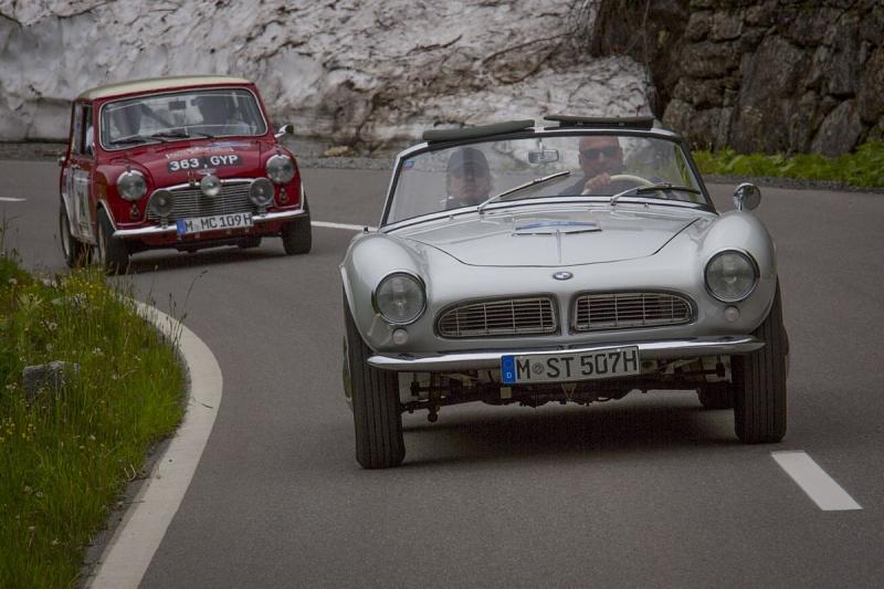 Im BMW 507 hat der Motor zehn PS mehr als im 502