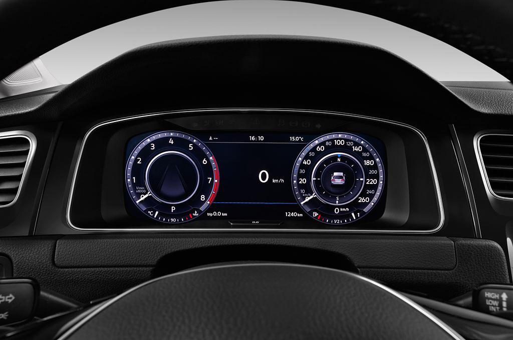 Volkswagen Golf Alltrack (Baujahr 2017) Alltrack 5 Türen Tacho und Fahrerinstrumente
