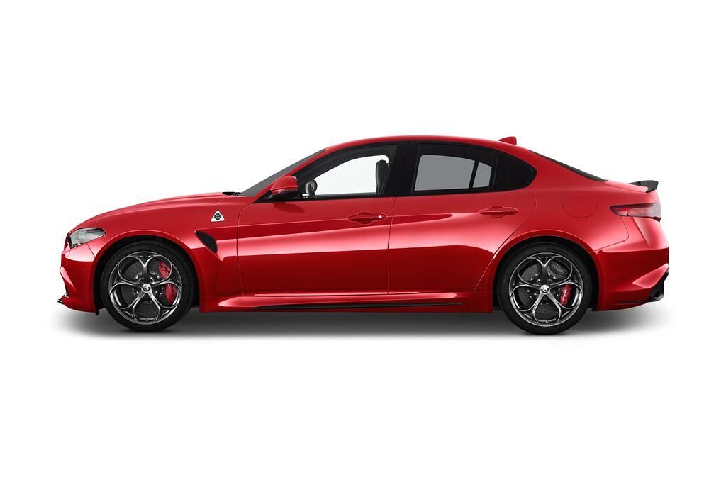 Alfa Romeo Giulia Quadrifoglio (Baujahr 2017) - 4 Türen Seitenansicht
