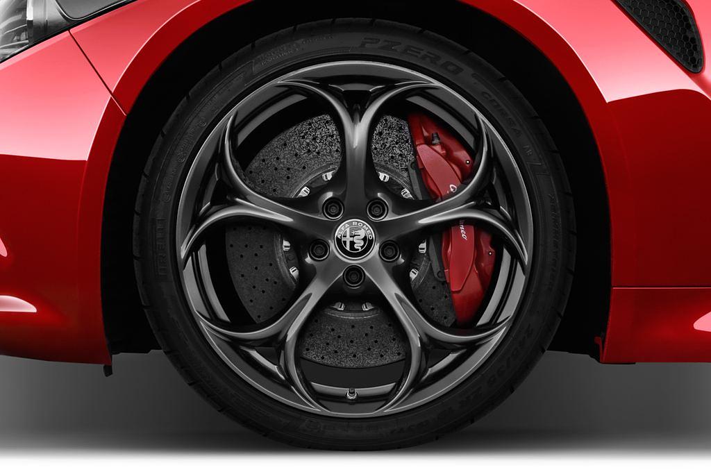 Alfa Romeo Giulia Quadrifoglio (Baujahr 2017) - 4 Türen Reifen und Felge