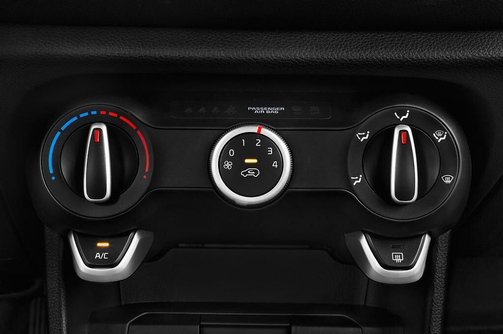 KIA Picanto (Baujahr 2017) Sprit 5 Türen Temperatur und Klimaanlage