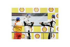 Spa-Francorchamps: Porsche-Junioren als Sieger und Dritter auf dem Podium