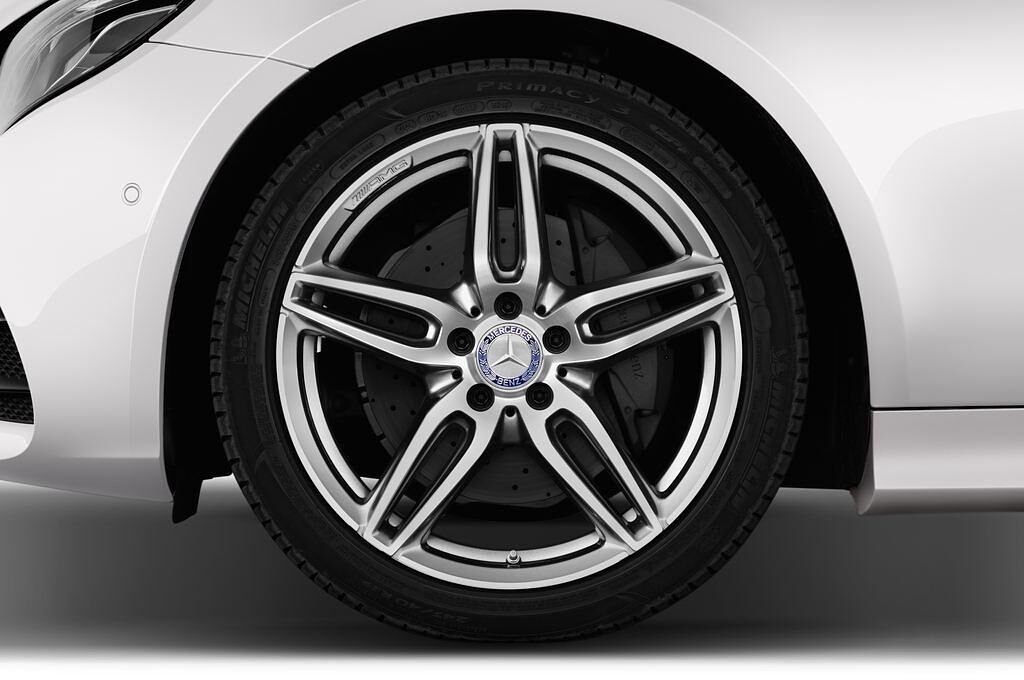 Mercedes E Class (Baujahr 2017) AMG Line 2 Türen Reifen und Felge