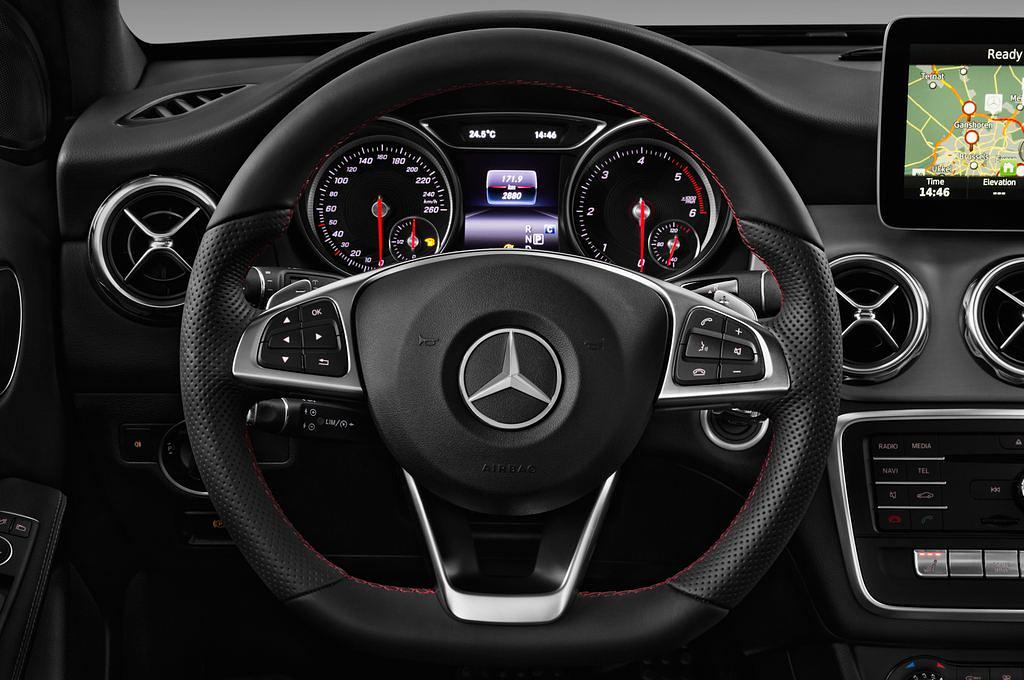Mercedes GLA (Baujahr 2017) AMG Line 5 Türen Lenkrad