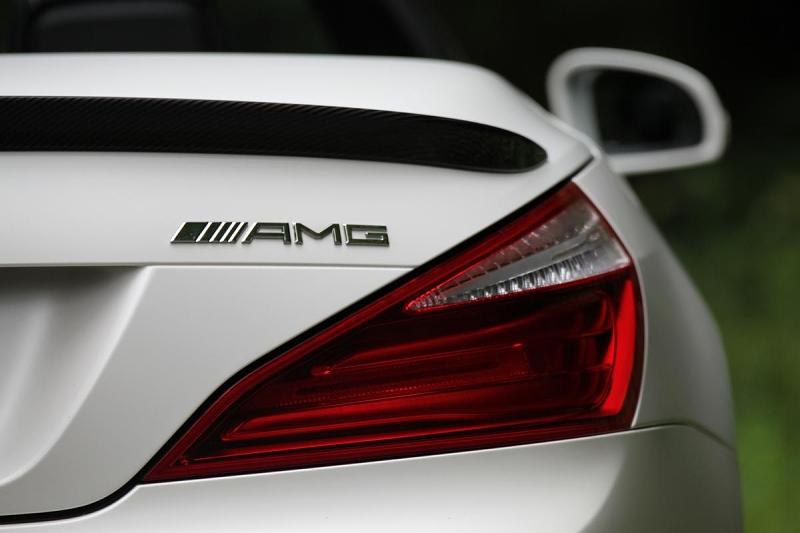 Der AMG-Schriftzug am Heck verrät das Alpha-Tier