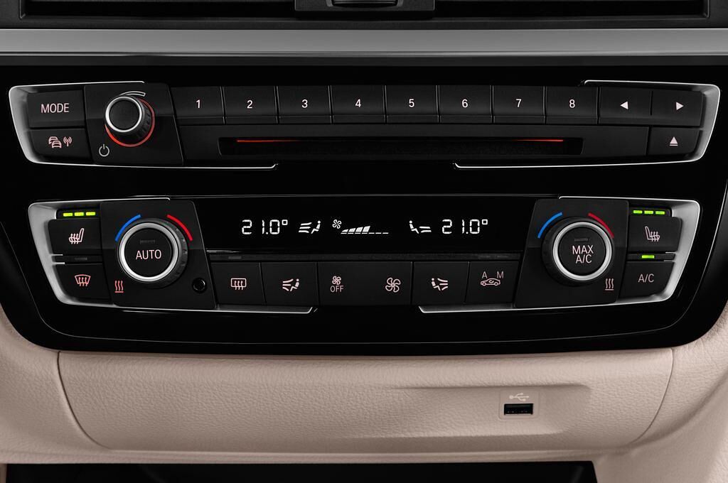 BMW 3 Series Touring (Baujahr 2017) Luxury Line 5 Türen Temperatur und Klimaanlage