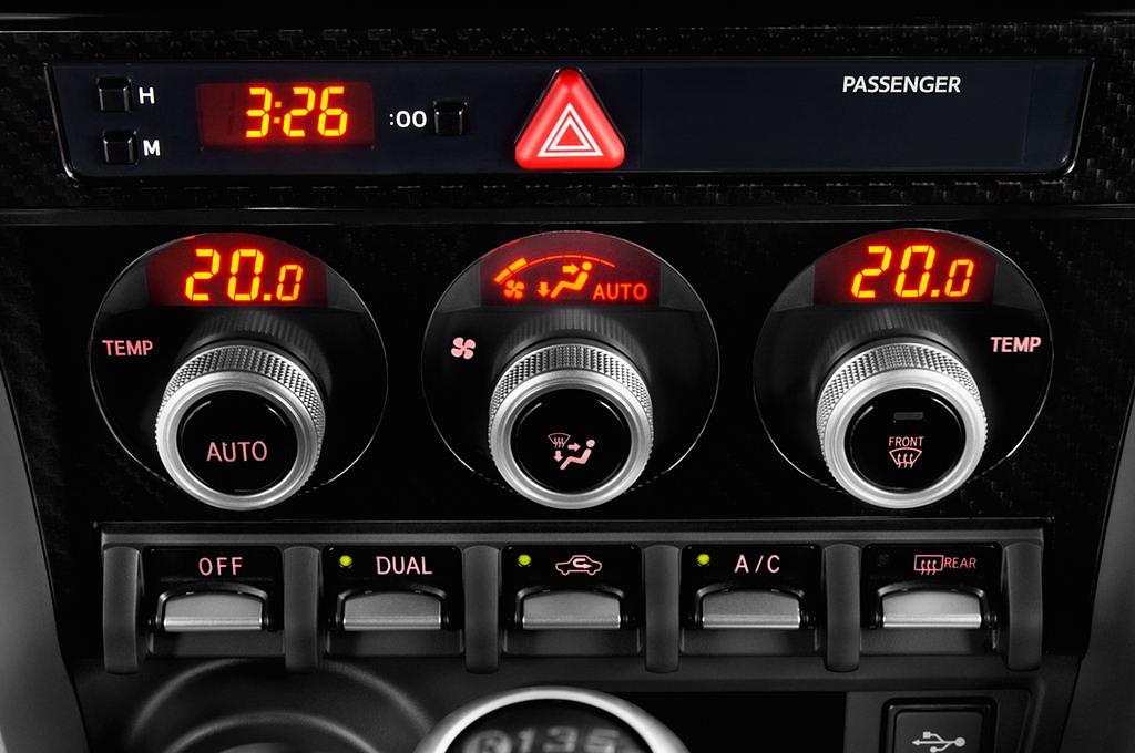 Subaru BRZ (Baujahr 2017) - 2 Türen Temperatur und Klimaanlage