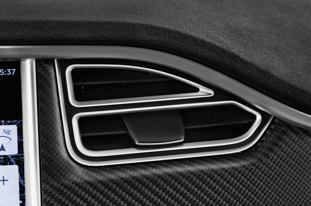 Tesla Model X (Baujahr 2017) 100D 5 Türen Lüftung