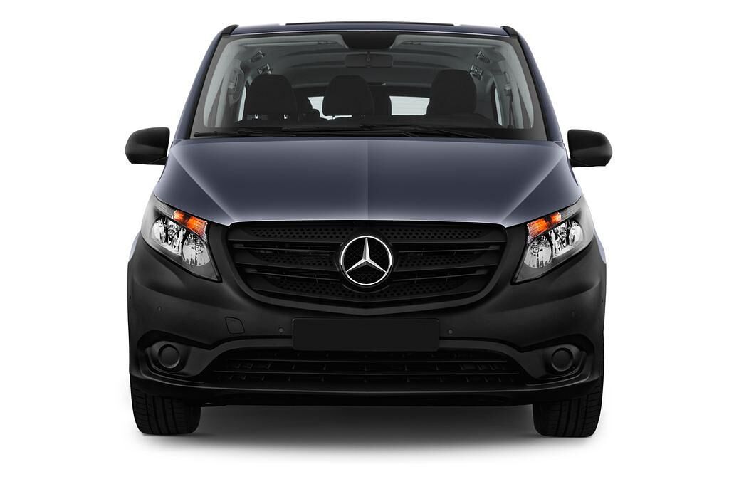 Mercedes Vito Tourer (Baujahr 2017) Pro 4 Türen Frontansicht