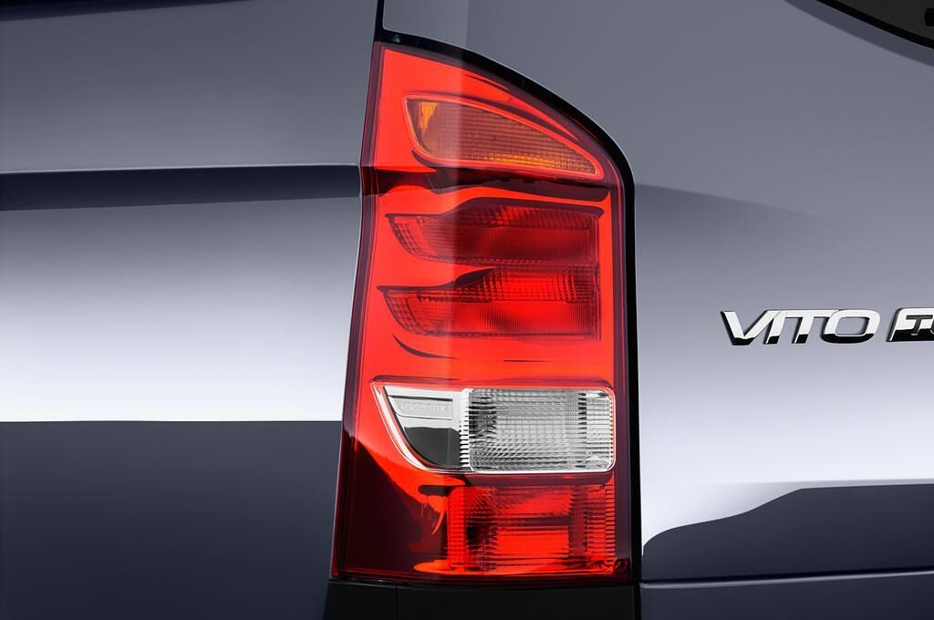 Mercedes Vito Tourer (Baujahr 2017) Pro 4 Türen Rücklicht