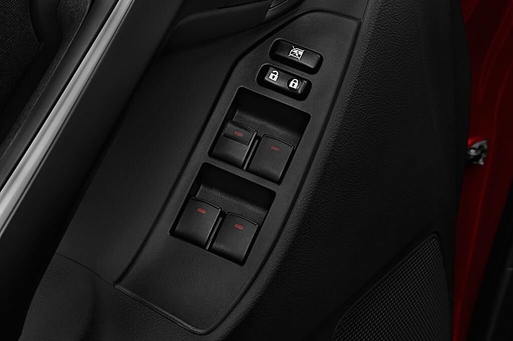 Toyota Verso (Baujahr 2017) Edition S+ 5 Türen Bedienungselemente Tür