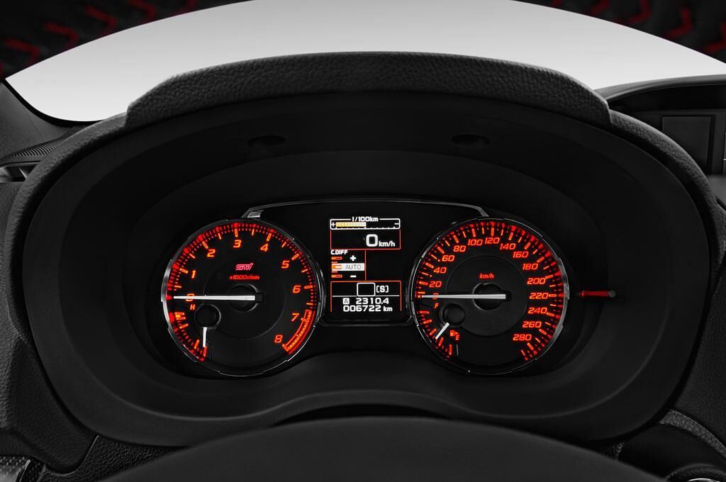 Subaru WRX STI (Baujahr 2017) Sport 4 Türen Tacho und Fahrerinstrumente