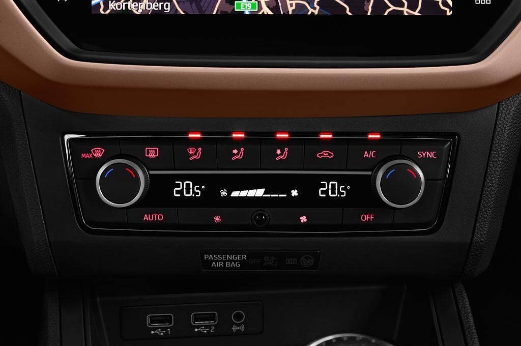 SEAT Ibiza (Baujahr 2017) Xcellence 5 Türen Temperatur und Klimaanlage