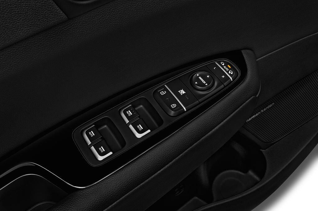 KIA Optima Plug-In Hybrid (Baujahr 2017) Attract 4 Türen Bedienungselemente Tür