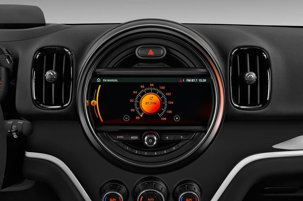 MINI Countryman (Baujahr 2017) S 5 Türen Radio und Infotainmentsystem