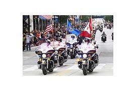 110 Jahre Harley-Davidson: Parade mit 7.000 Bikes durch die Straßen von Milwaukee