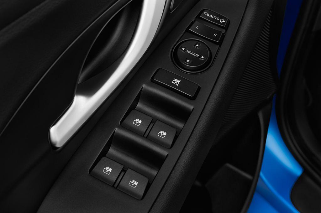 Hyundai i30 Kombi (Baujahr 2017) Premium 5 Türen Bedienungselemente Tür