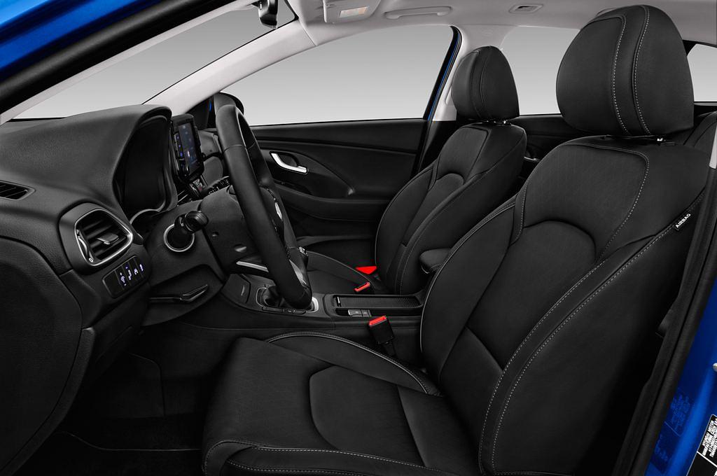 Hyundai i30 Kombi (Baujahr 2017) Premium 5 Türen Vordersitze