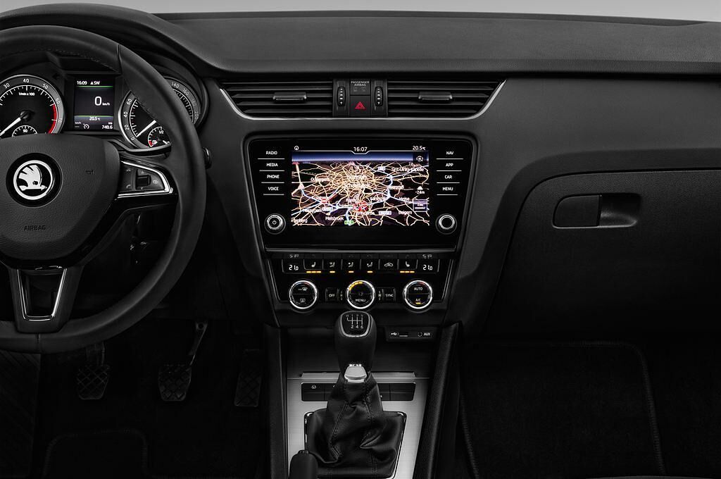Skoda Octavia (Baujahr 2018) Ambition 5 Türen Mittelkonsole
