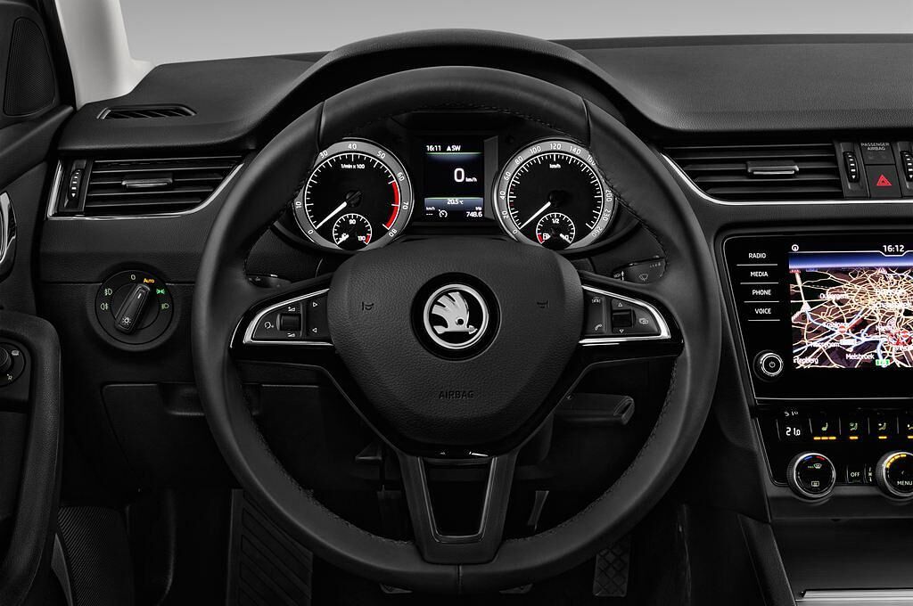 Skoda Octavia (Baujahr 2018) Ambition 5 Türen Lenkrad