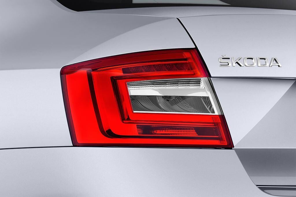 Skoda Octavia (Baujahr 2018) Ambition 5 Türen Rücklicht
