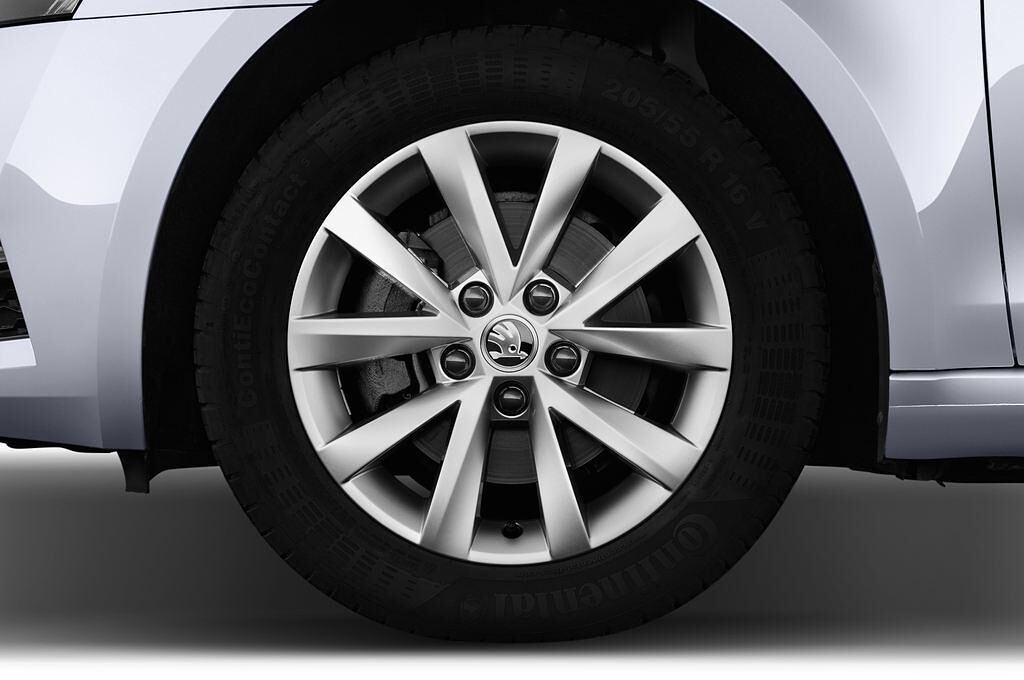 Skoda Octavia (Baujahr 2018) Ambition 5 Türen Reifen und Felge