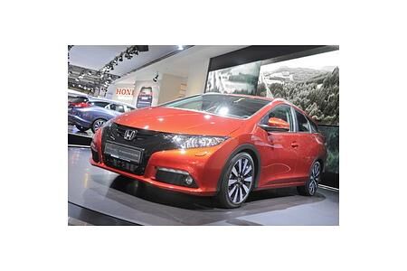 IAA 2013: Honda präsentiert neuen Civic Tourer IAA 2013: Honda präsentiert neuen Civic Tourer