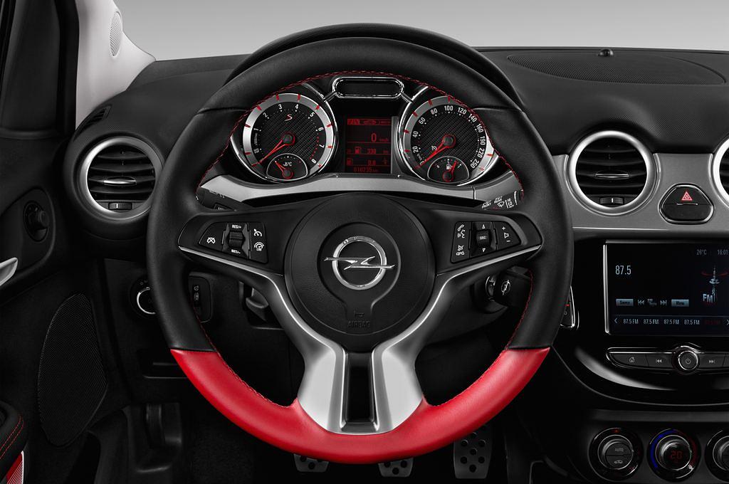 Opel Adam (Baujahr 2017) S 3 Türen Lenkrad