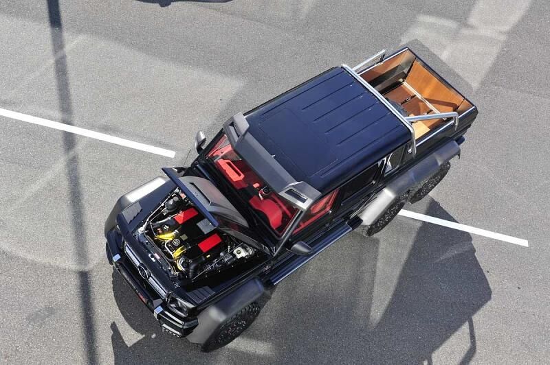 Brabus 700 6x6
