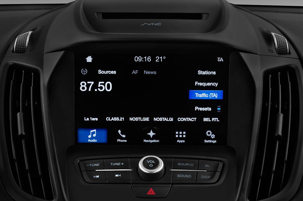 Ford Kuga Vignale (Baujahr 2017) - 5 Türen Radio und Infotainmentsystem