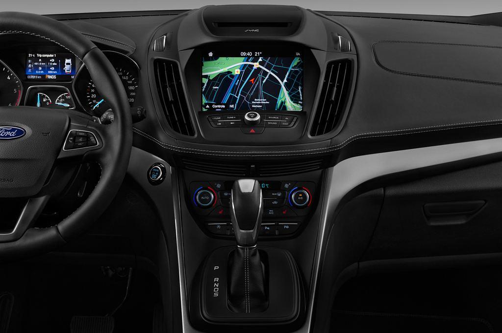 Ford Kuga Vignale (Baujahr 2017) - 5 Türen Mittelkonsole