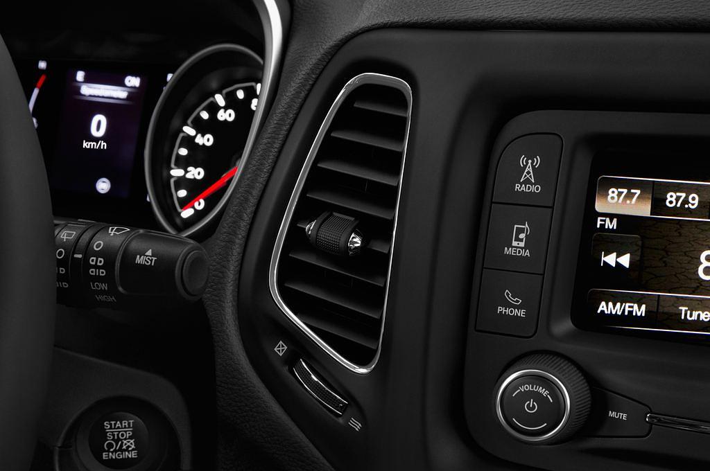 Jeep Compass (Baujahr 2017) Sport 5 Türen Lüftung