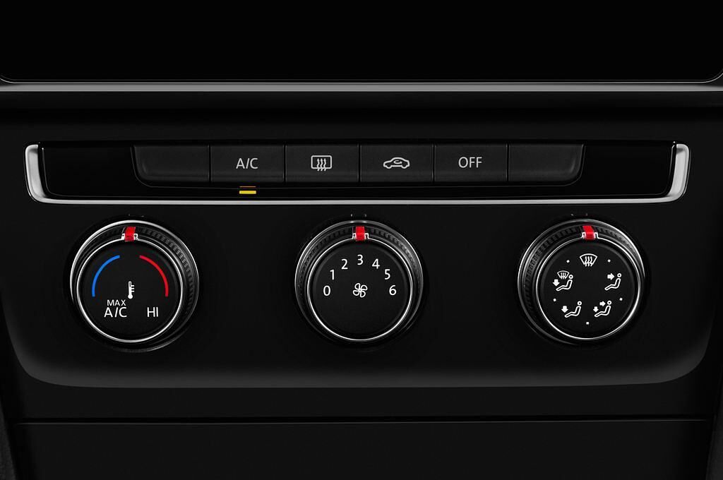 Volkswagen Golf (Baujahr 2017) Trendline 3 Türen Temperatur und Klimaanlage