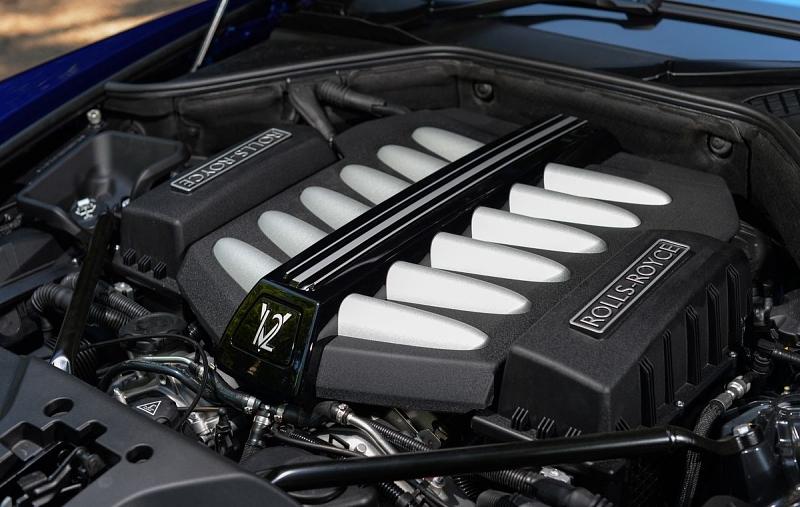 Der V12-Motor leistet 632 PS