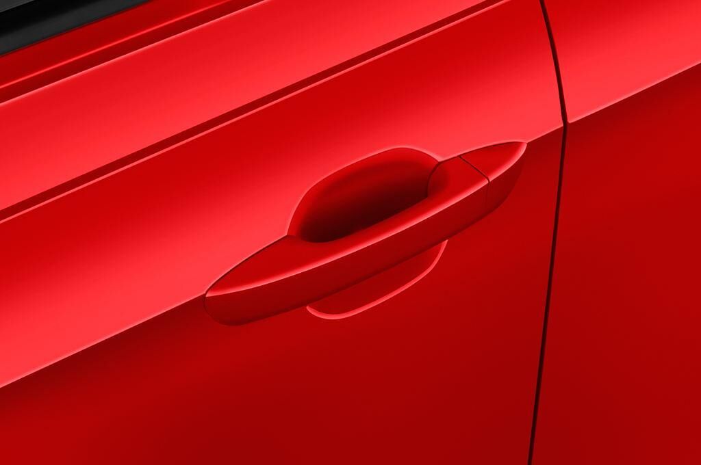 Volkswagen Polo (Baujahr 2018) Highline 5 Türen Türgriff