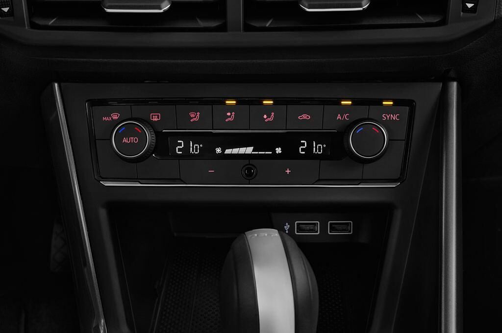 Volkswagen Polo (Baujahr 2018) Highline 5 Türen Temperatur und Klimaanlage