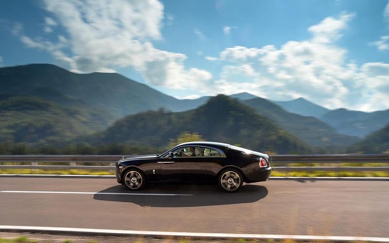 Der Rolls-Royce Wraith hat typische Coupé-Formen