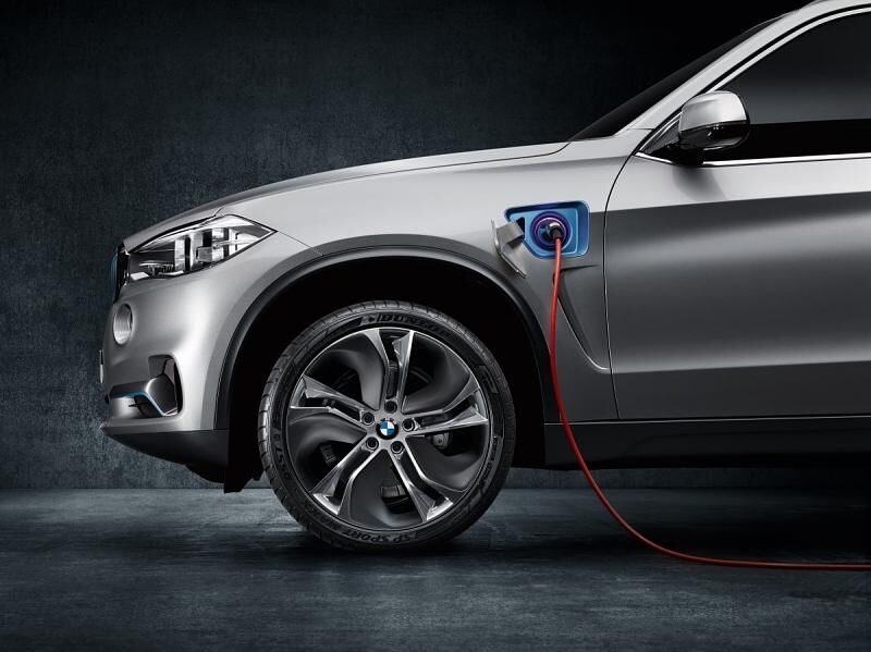 Der BMW Concept X5 eDrive ist ein Plug-in-Hybrid
