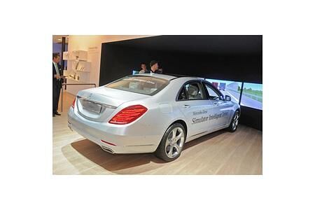 IAA 2013: Mit dem Mercedes S 500 INTELLIGENT DRIVE autonom unterwegs