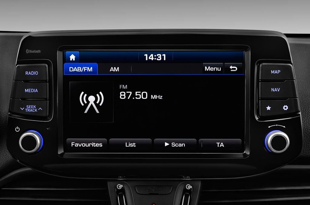 Hyundai i30 Kombi (Baujahr 2017) Premium 5 Türen Radio und Infotainmentsystem