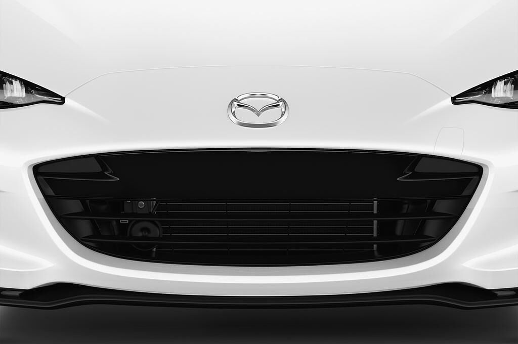 Mazda MX-5 RF (Baujahr 2017) Sports-Line 2 Türen Kühlergrill und Scheinwerfer