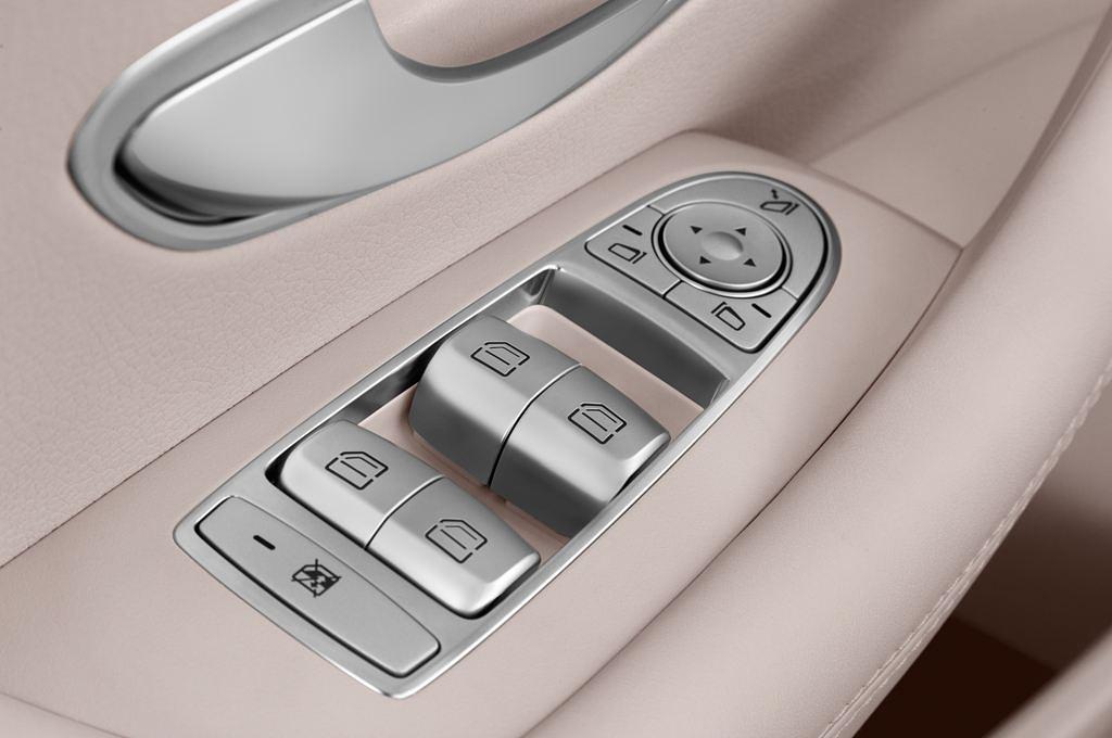 Mercedes E Class (Baujahr 2018) 25th Anniversary 2 Türen Bedienungselemente Tür
