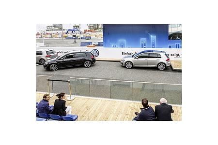 Volkswagen zeigt neueste Entwicklungen zu Parkassistenzsystemen