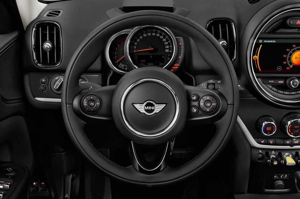 MINI Countryman (Baujahr 2018) Cooper S E 5 Türen Lenkrad