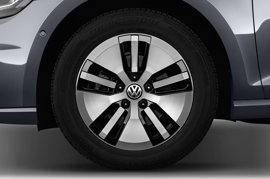 Volkswagen Golf (Baujahr 2017) e 5 Türen Reifen und Felge
